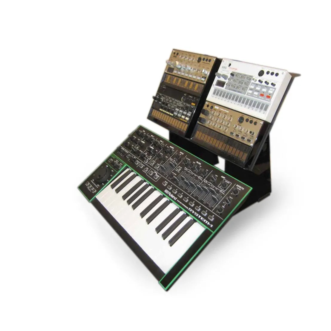 SynthRISE Expansion Shelf Large op een standaard met vier Volca's