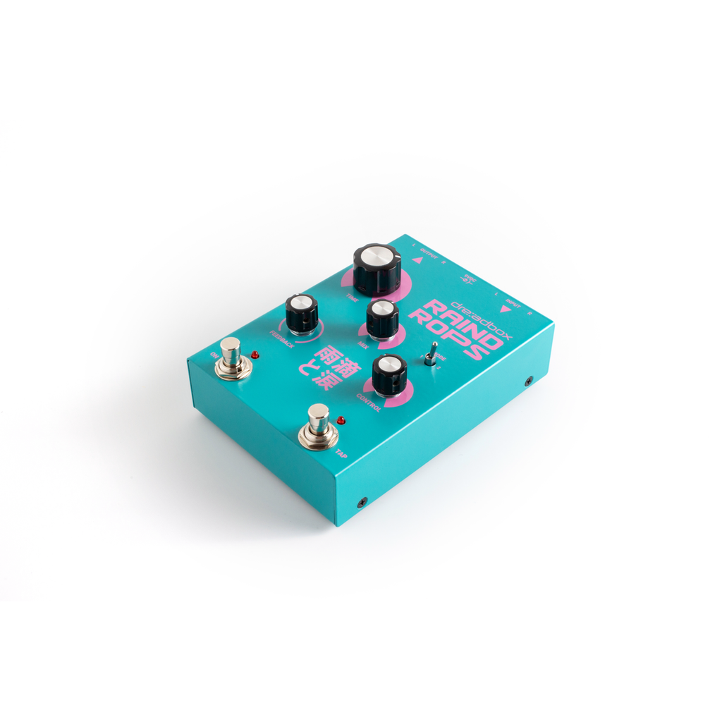 Dreadbox Raindrops pedaal, schuin vooraanzicht