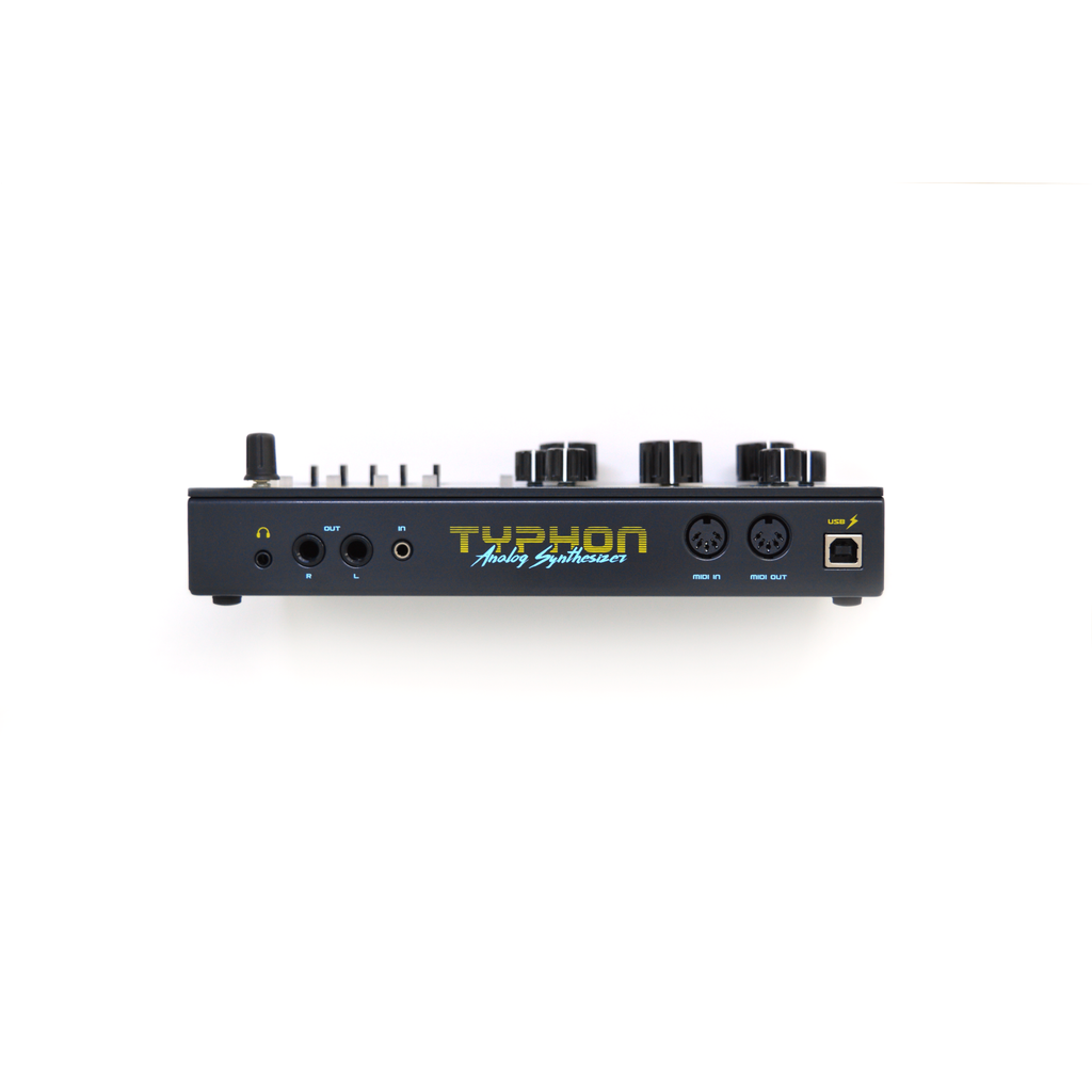 Dreadbox Typhon analoge synthesizer, achterpaneel
